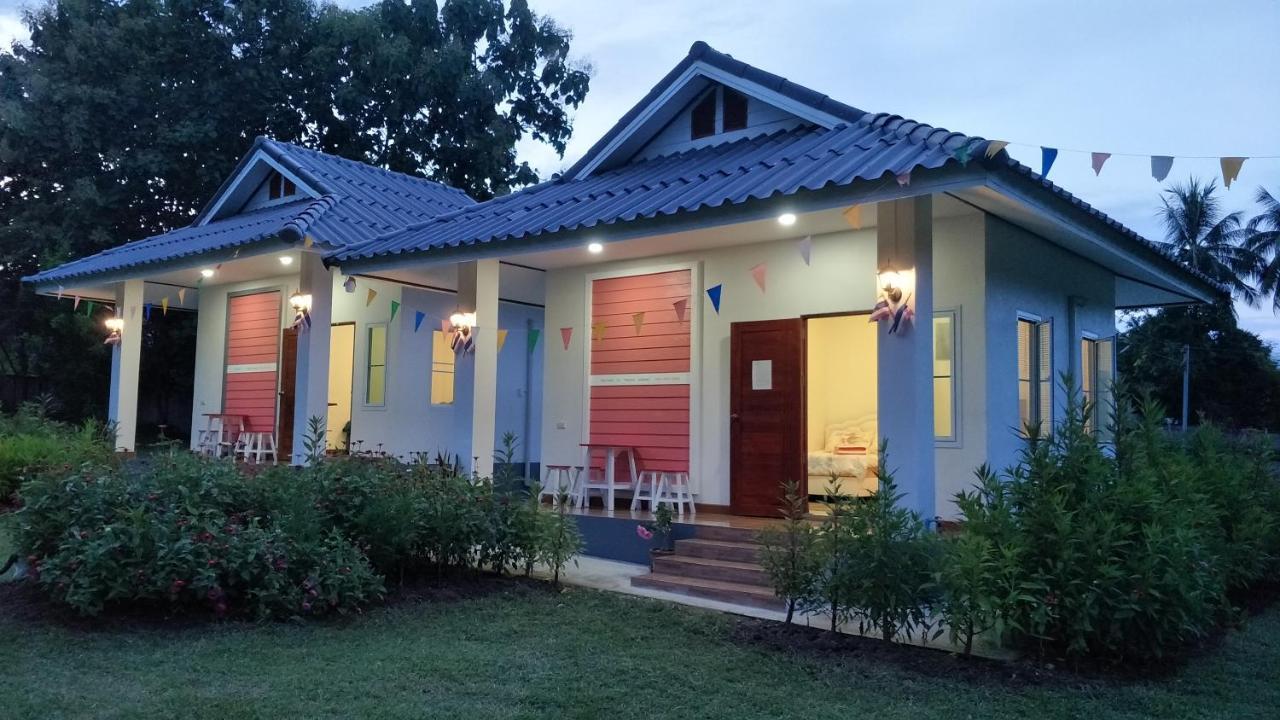 Pimpisa Garden พิมพิศา การ์เด้นท์ Villa Khuang Kom Bagian luar foto