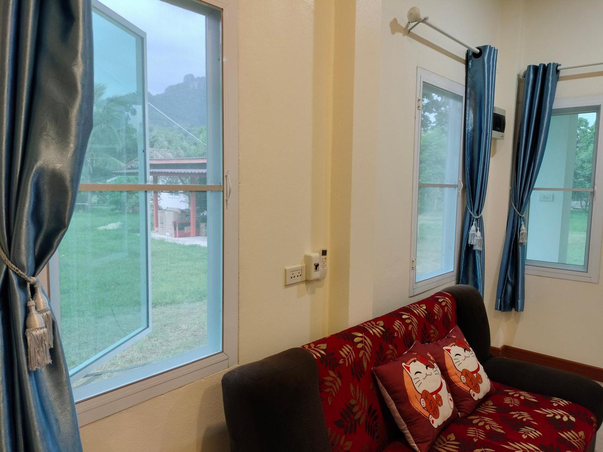 Pimpisa Garden พิมพิศา การ์เด้นท์ Villa Khuang Kom Bagian luar foto