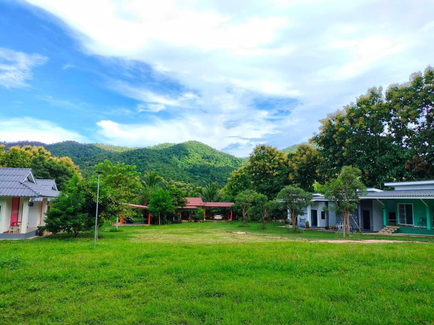 Pimpisa Garden พิมพิศา การ์เด้นท์ Villa Khuang Kom Bagian luar foto